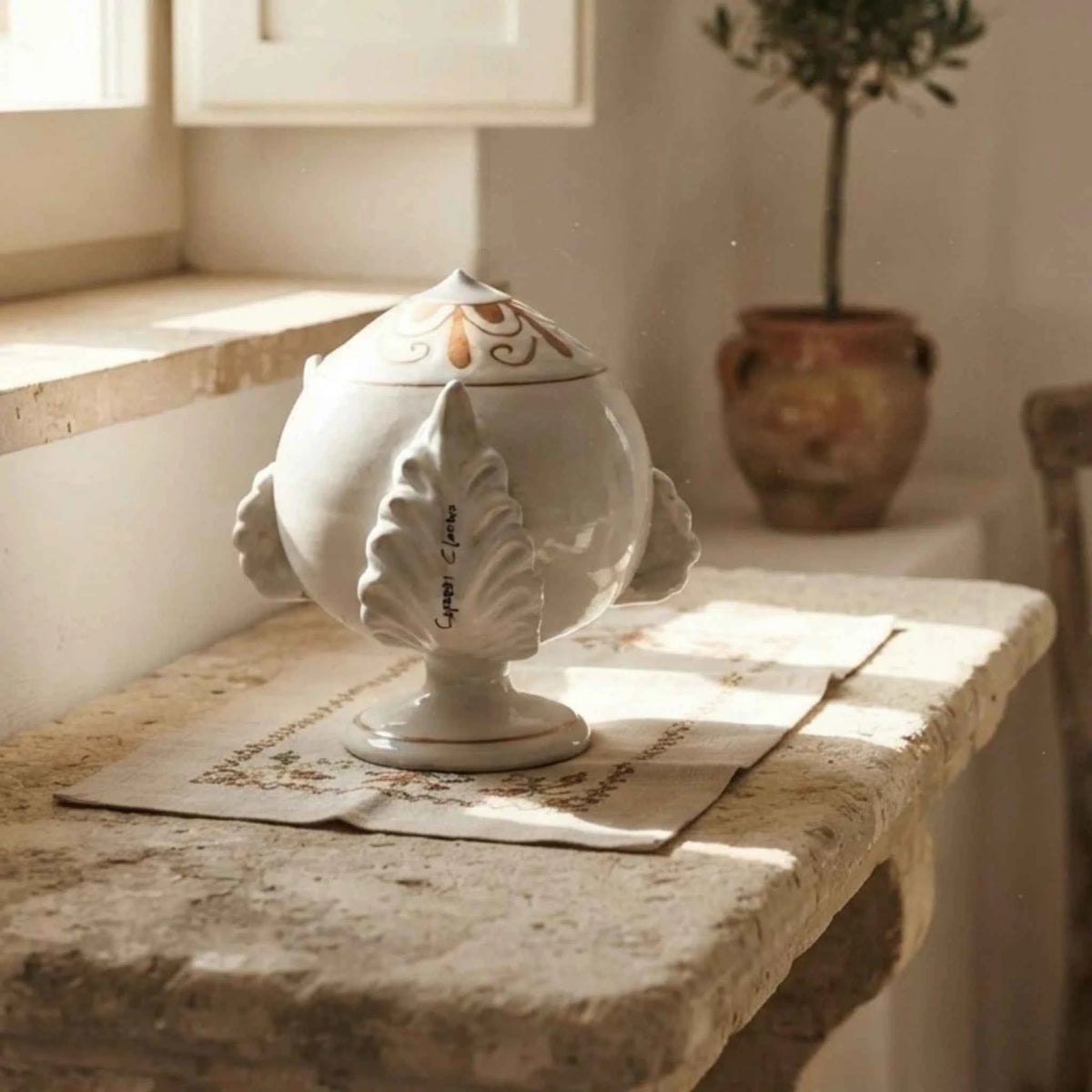 Pumo 15 cm — Foglie di Acanto | Maiolica Incisa Artigianale Puglia